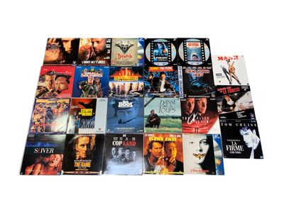 beaucoup de films qui sont sur la table