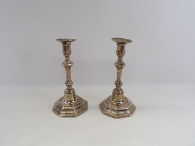 paire de chandeliers anciens en laiton