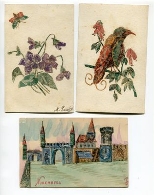 quatre cartes postales représentant des oiseaux et des fleurs sur fond blanc