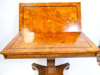 Table de milieu pivotante et dépliante en ronce de noyer (re… (photo 6)
