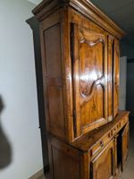 Buffet deux corps à retrait en chêne, loupe et bois fruitier… (photo 2)