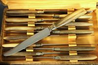 Lot de quatre coffrets comprenant : - Coffret de douze coute… (photo 5)