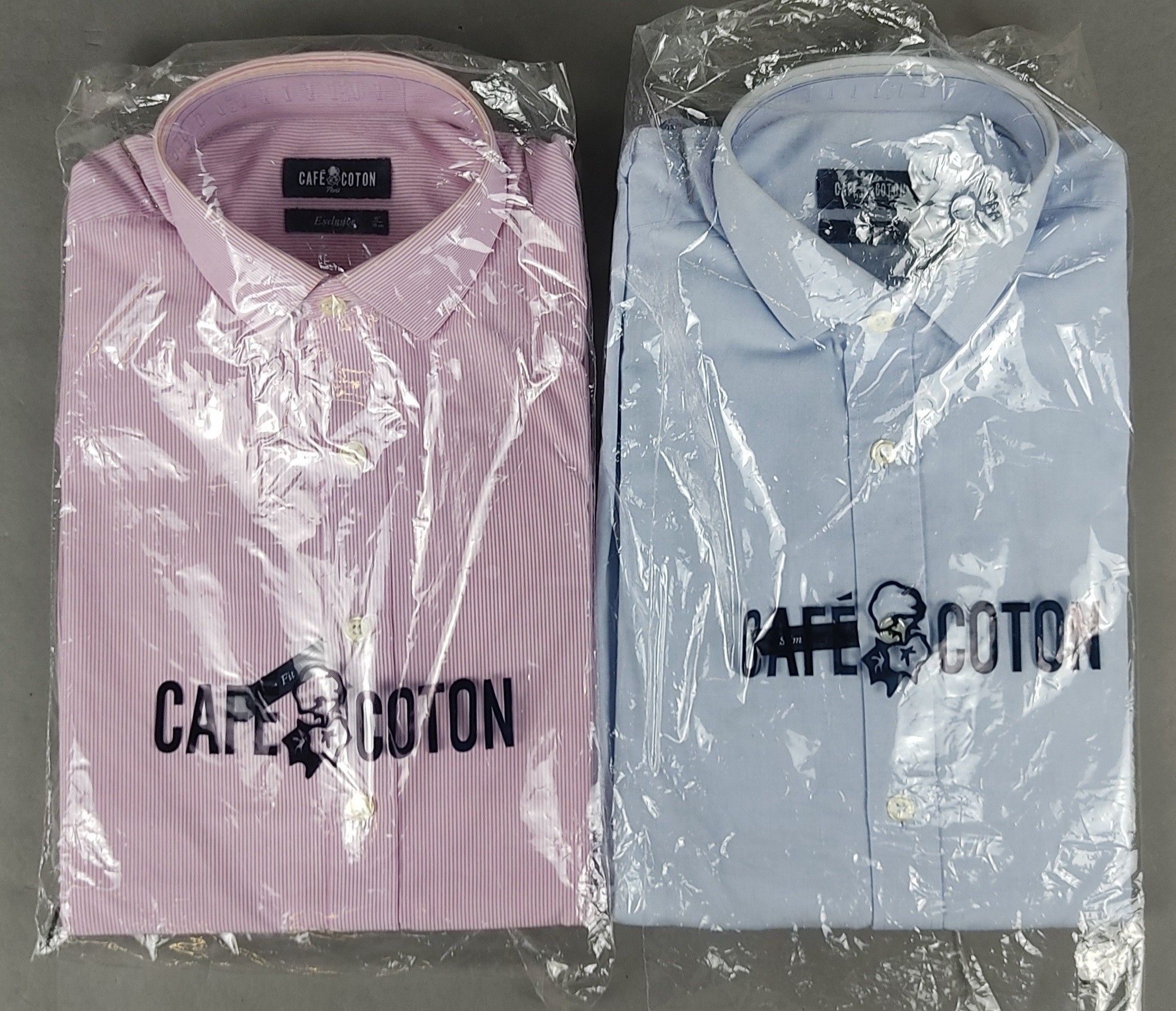 CAFE COTON. Deux chemises, slim fit, taille 38, sous blister…