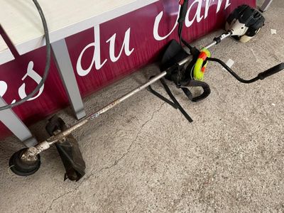 Un rotofil de marque SLERWINS avec fils et harnais Adresse :…