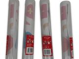 trois rouleaux de papier d'emballage transparent posés les uns à côté des autres sur une surface blanche