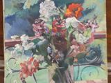 une peinture de fleurs dans un vase sur une table