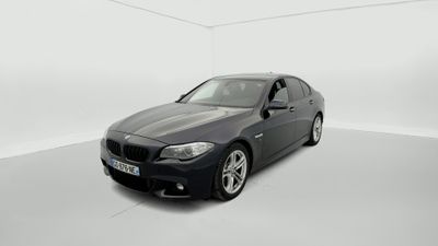 bmw 6 series saloone in a white room