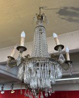 Lustre en bronze à orné d'enfilages de perles, flèches et pa… (photo 4)