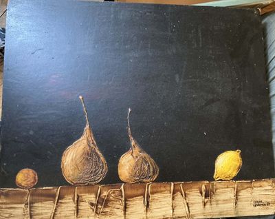peinture représentant trois figurines et un citron sur fond noir