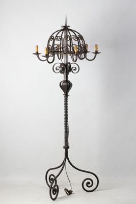 TRAVAIL 1940 Lampadaire tripode à enroulements à fût torsadé…