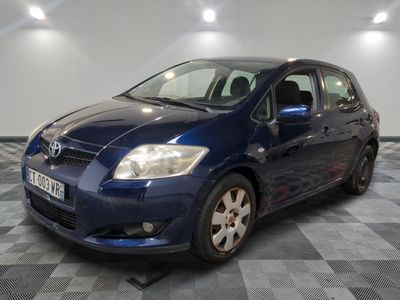 TOYOTA - AURIS 126 D-4D LINÉA TERRA - GO - Mise en service: …
