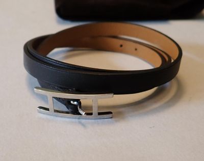 Hermès - Paris : bracelet "Behapi" cuir noir triple rang.