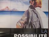 affiche de cinéma représentant un homme debout face à l'océan