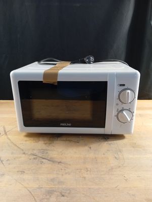 un micro-ondes blanc orné d'un ruban marron sur le dessus
