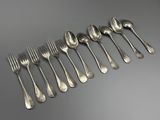 un service de six fourchettes et cuillères en métal argenté