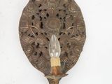 an image of a wall sconce with a light bulb attached to it