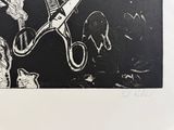 un dessin en noir et blanc représentant une paire de ciseaux