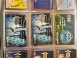 de nombreux types de cartes de crédit dans une boîte en plastique