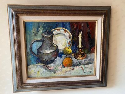 une peinture représentant une nature morte avec une théière et une assiette