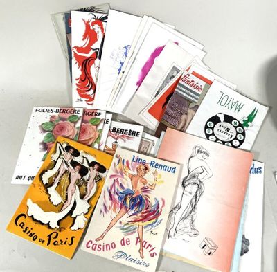 un grand nombre de livres posés sur une table
