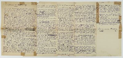une feuille de papier sur laquelle on peut écrire, posée sur une table