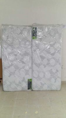 Paire de matelas PETUNIA 2x90x200x21cm, mousse haute résilie…