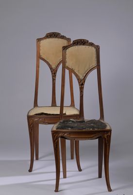 paire de chaises avec dossier et assise rembourrés