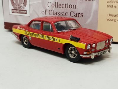 GEMS et COWEBS "Milestone" , 1/43ème artisanal en white-meta…