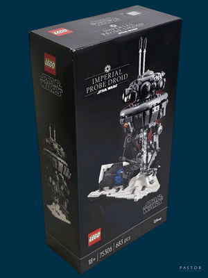une boîte noire contenant une maquette Lego représentant un sous-marin