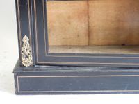 Petit meuble d'appui et d'entre-deux en bois laqué noir et m… (photo 5)