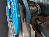 an image of a group of tools sitting on top of a table