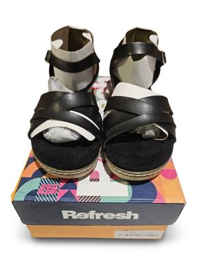 REFRESH - Ces sandales pour femme en taille 39 disposent de …