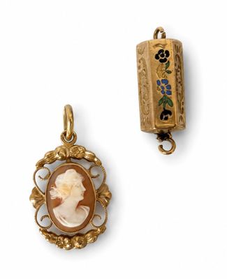 an image of a gold locke with a picture of a woman on it