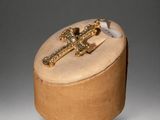 an image of a small box with a cross on it