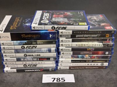 plusieurs jeux vidéo empilés les uns sur les autres sur une table