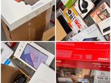 de nombreuses photos différentes d'un téléphone portable dans une boîte