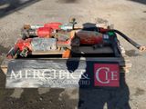 un tas d'outils posé sur une palette