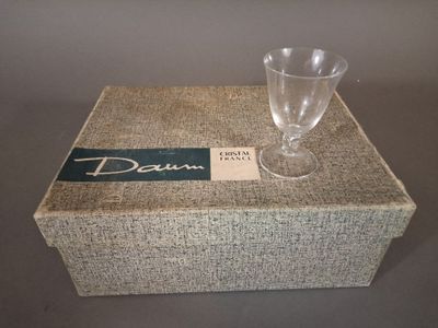 DAUM, Cristal de France - Suite de 12 petits verres en crist…