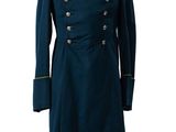 the uniform of a man in a military uniform on a mannequin