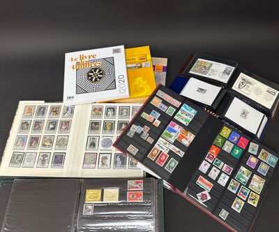 de nombreux types de timbres différents sur ce livre