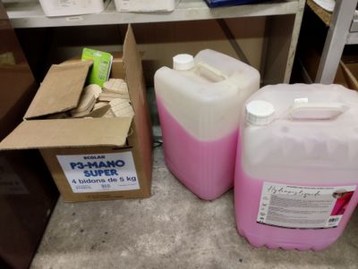 Stock de produits neufs : - Photo 1