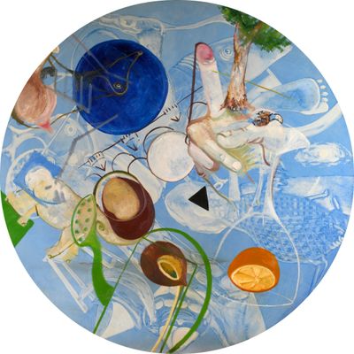 un tableau accroché au mur d'une pièce sur lequel figure une horloge