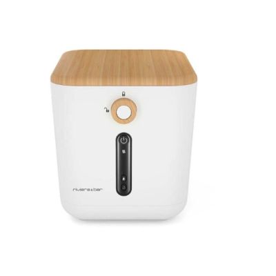 un gros plan d'un humidificateur sur fond blanc