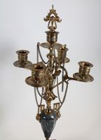 Paire de candélabres à cinq feux de lumière en bronze ciselé… (photo 4)