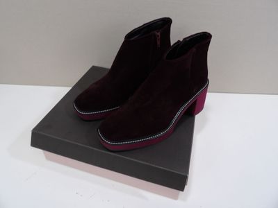 KARINE ARABIAN Paris - Bottines EPSON en cuir velours prune …