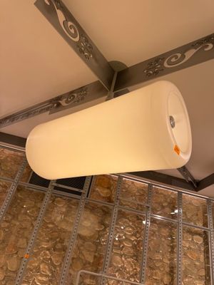Luminaire en forme de réacteur en PVC blanc translucide et m…