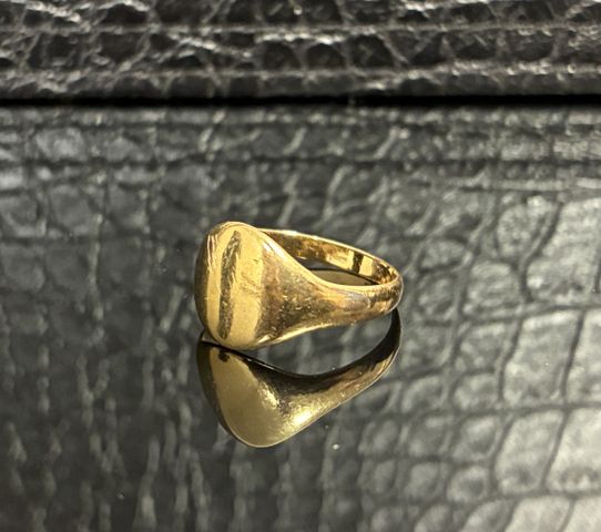 Chevalière en or 18 carats 750 millièmes. En règle. PB : 3,66gr