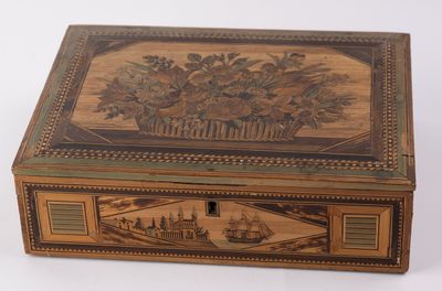 l'image d'une boîte en bois sur laquelle figure une peinture