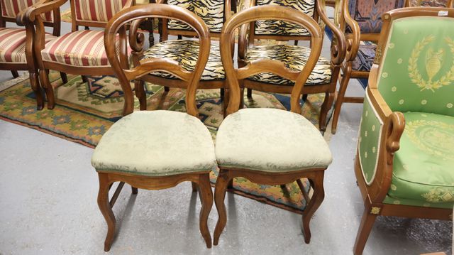 Paire de chaises de style Louis Philippe
