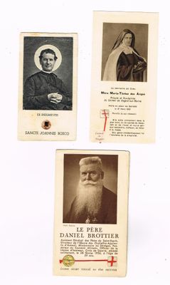 RELIQUES / Ensemble de 6 reliques sur images pieuses : Saint…